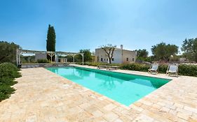 Casale Con Cipresso