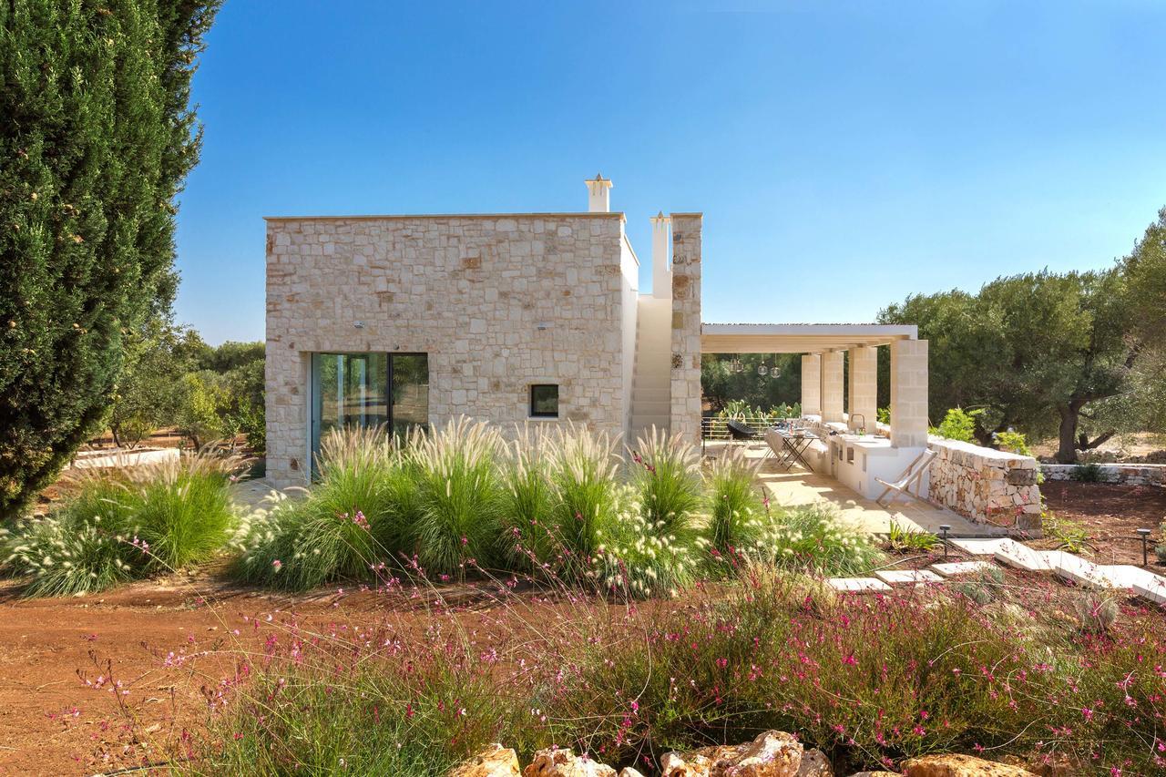 Villa Casale Con Cipresso Ostuni Exterior foto