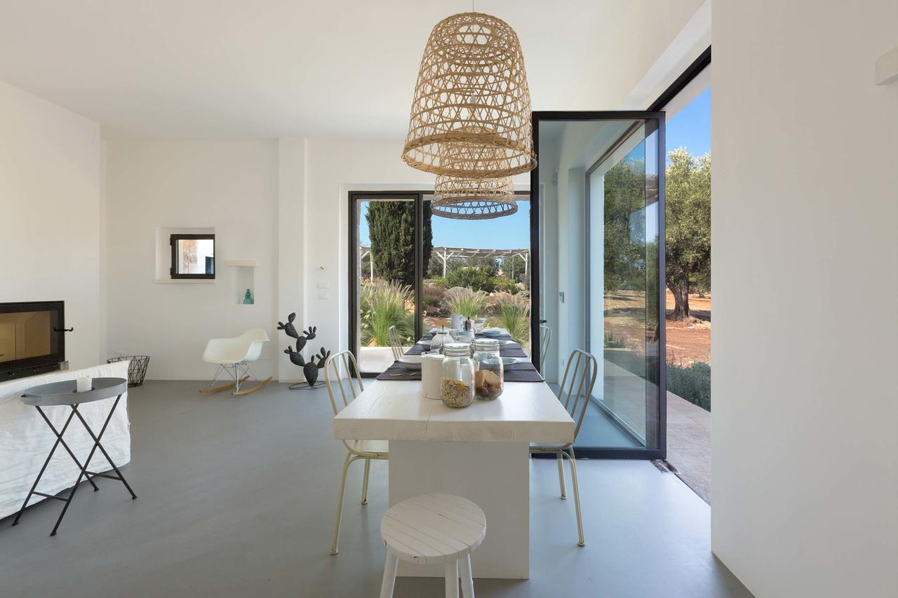 Villa Casale Con Cipresso Ostuni Exterior foto