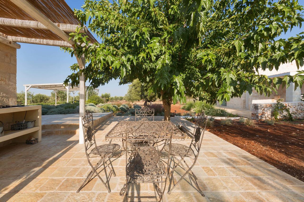Villa Casale Con Cipresso Ostuni Exterior foto
