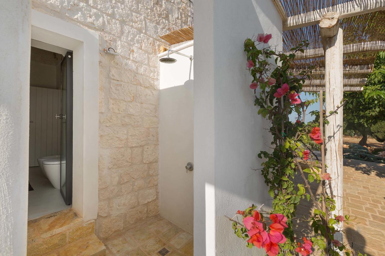 Villa Casale Con Cipresso Ostuni Exterior foto