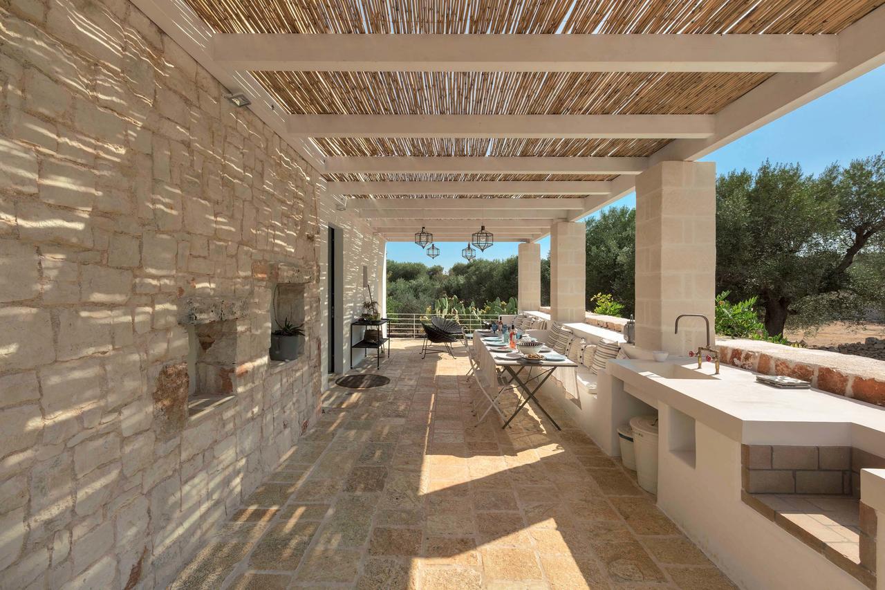 Villa Casale Con Cipresso Ostuni Exterior foto