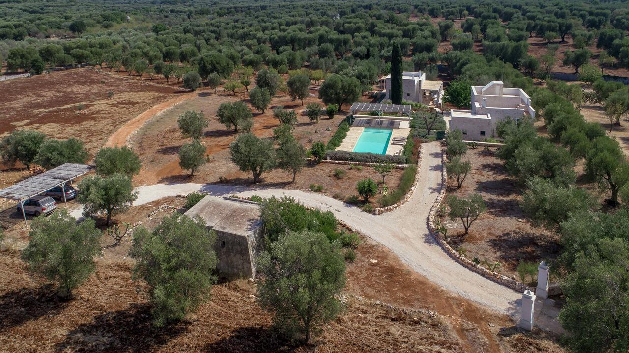 Villa Casale Con Cipresso Ostuni Exterior foto